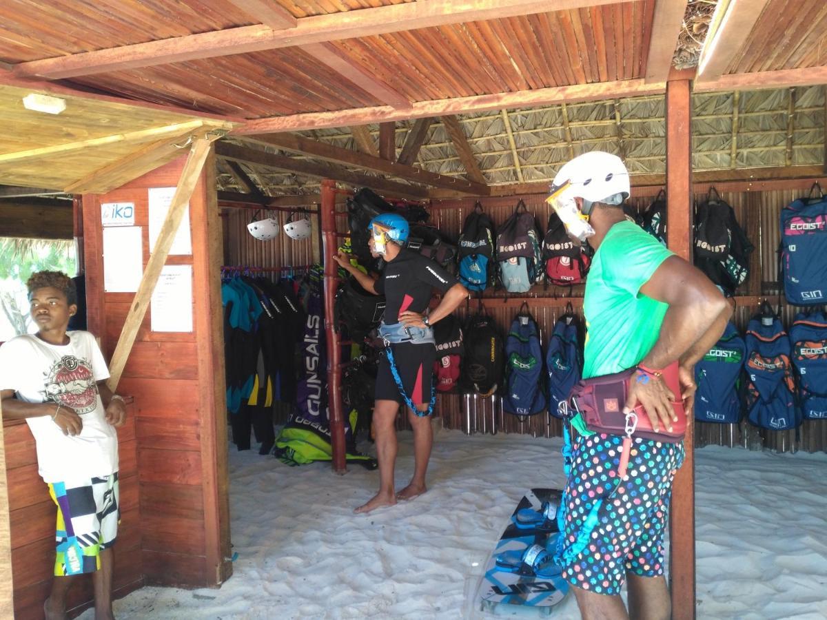 Ocean Lodge Kite & Windsurf Antsiranana Екстер'єр фото
