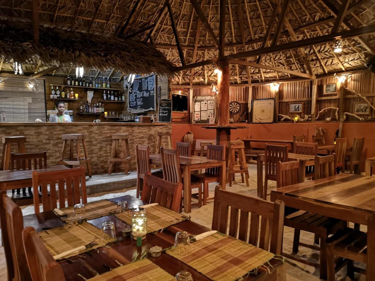 Ocean Lodge Kite & Windsurf Antsiranana Екстер'єр фото