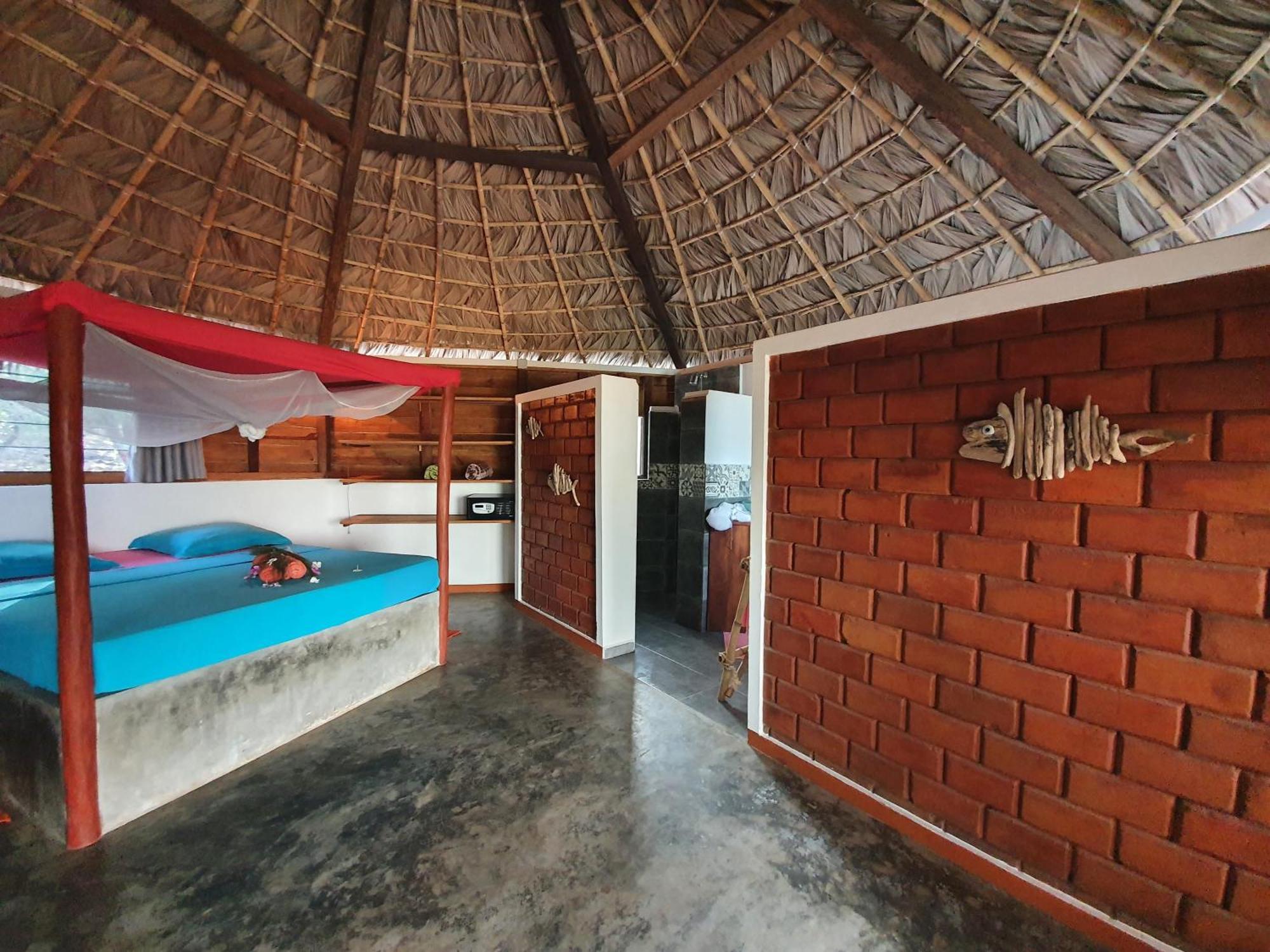 Ocean Lodge Kite & Windsurf Antsiranana Екстер'єр фото