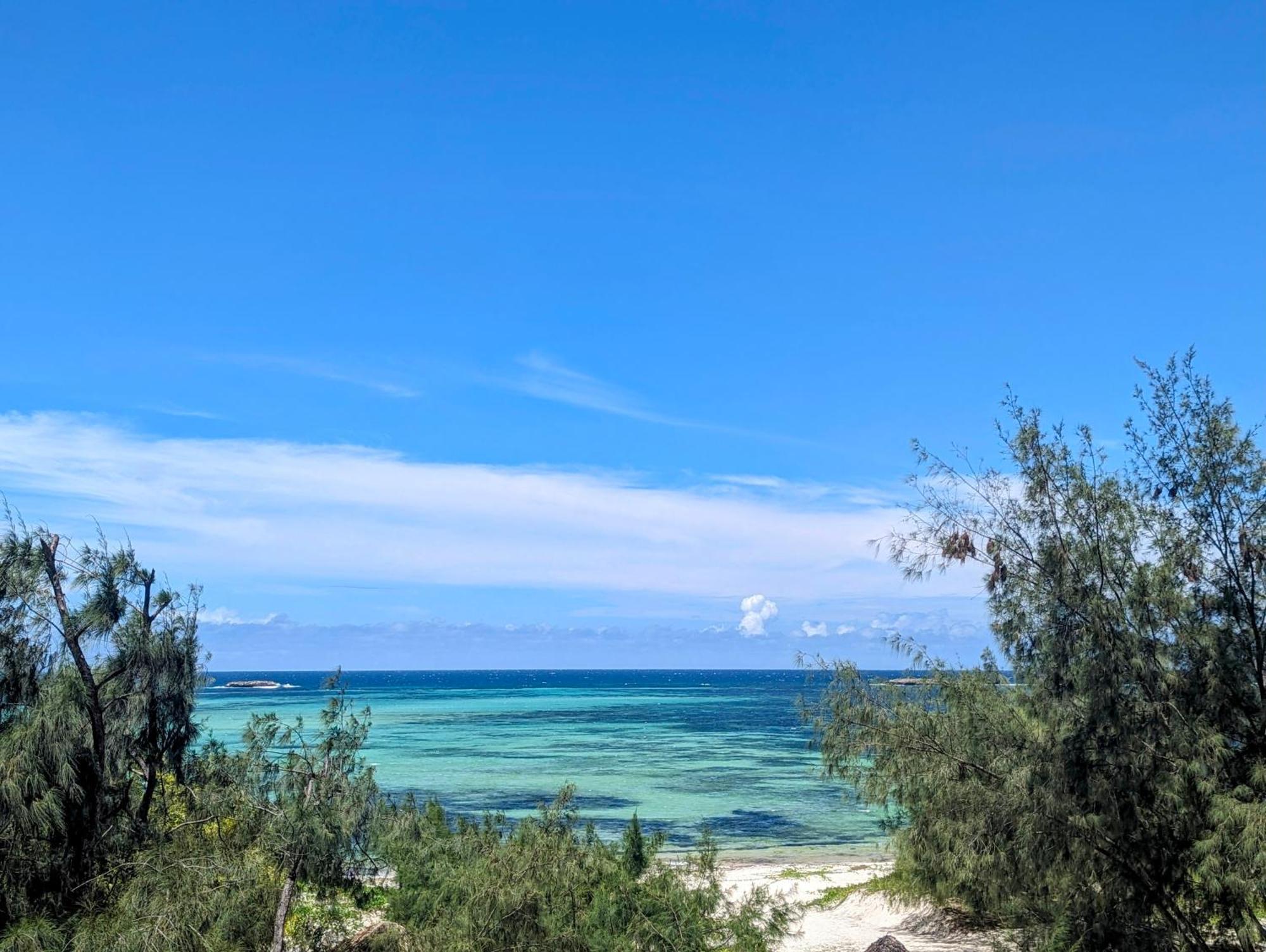 Ocean Lodge Kite & Windsurf Antsiranana Екстер'єр фото