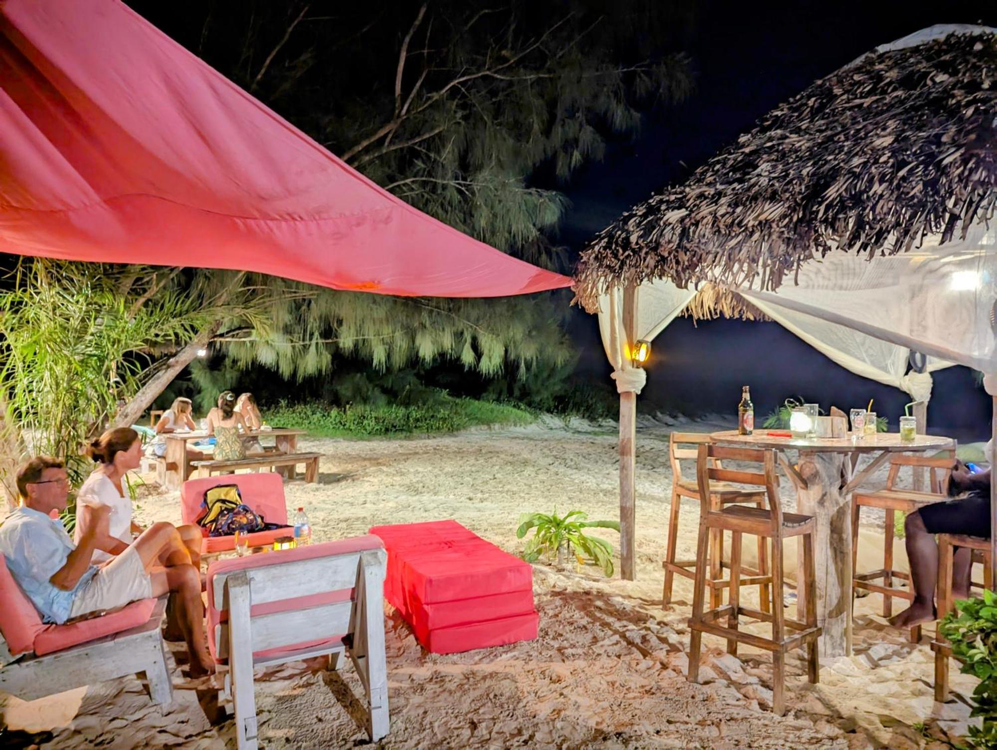 Ocean Lodge Kite & Windsurf Antsiranana Екстер'єр фото